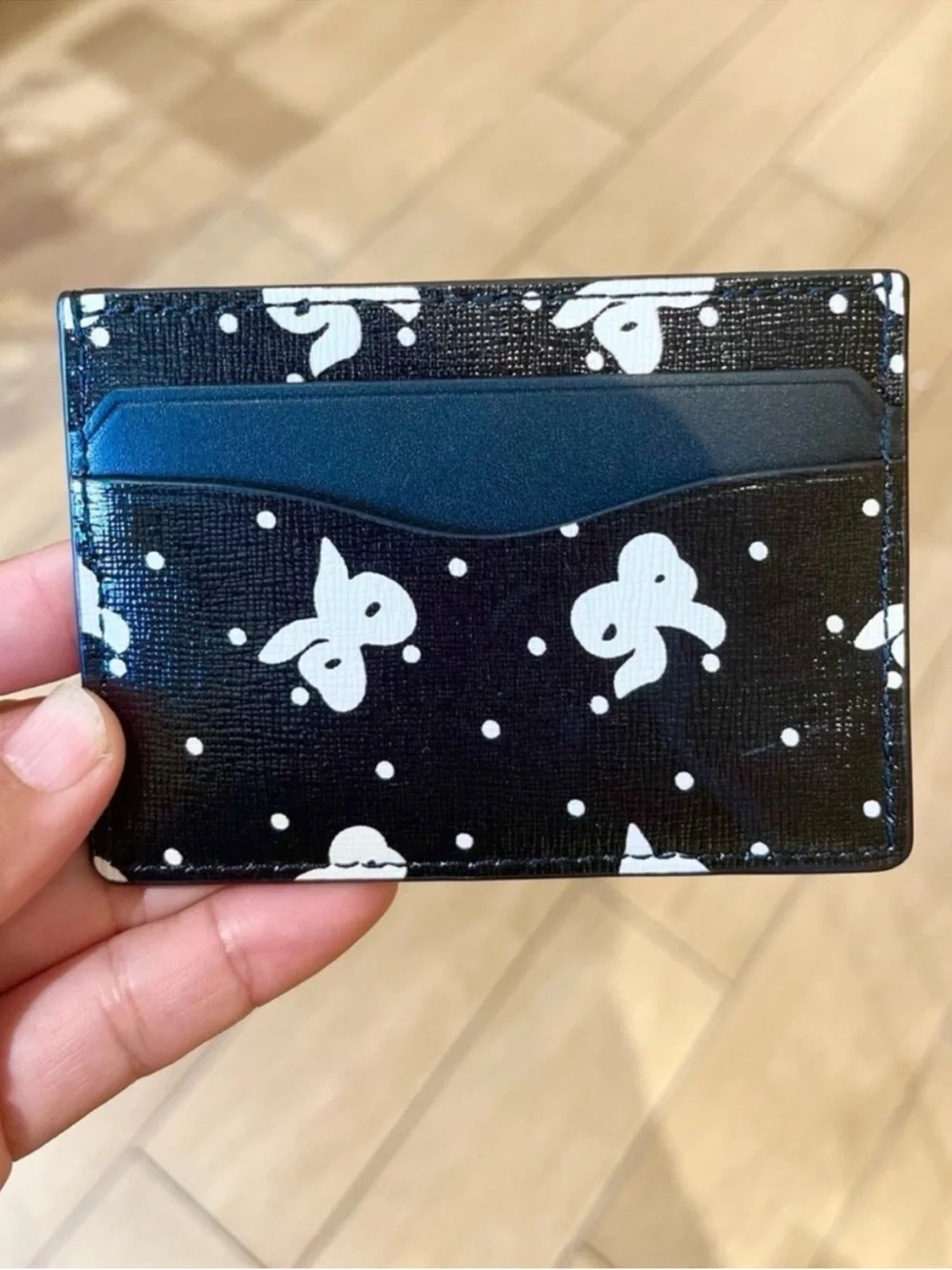 TORY BURCH EMERSON PRINTED SLIM CARD CASE # 170194 BLACK TOSSED BOW